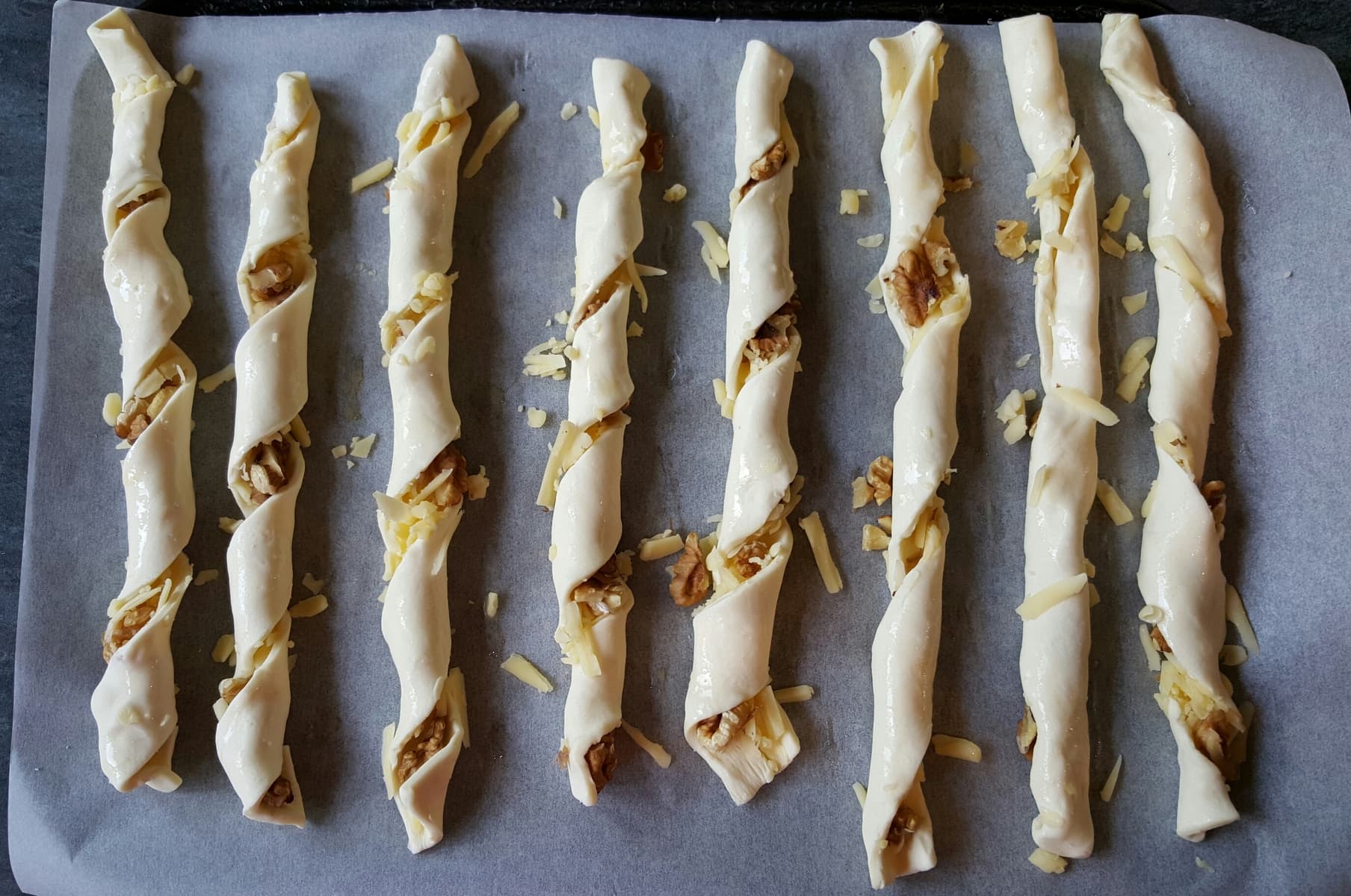 Cheese & Walnut Puff Pastry Strips - step 3