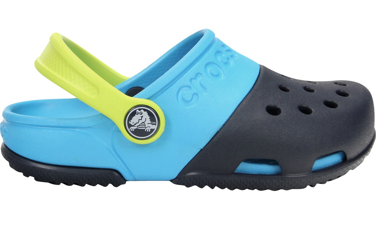 crocs | Suburban Mum