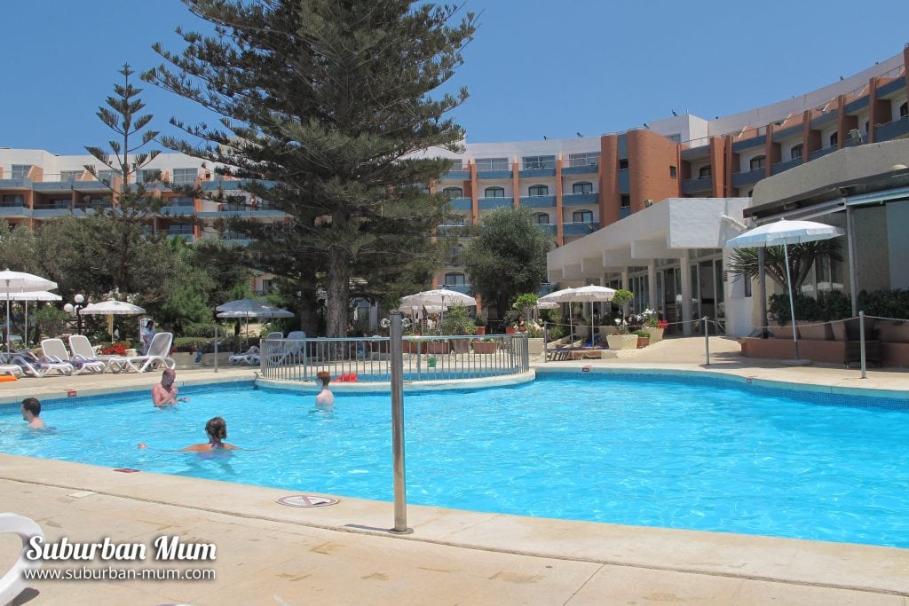hotel-pool-malta