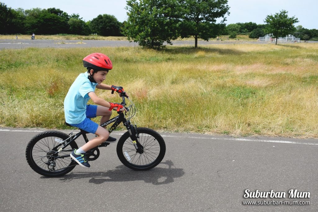 e-bike-riding