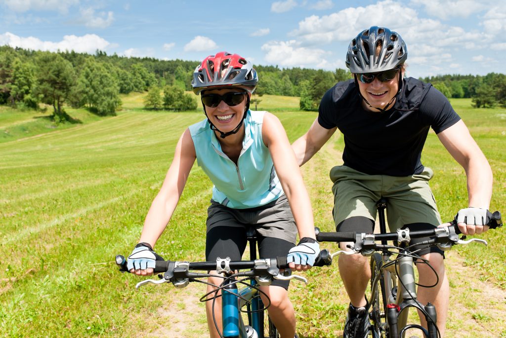 couple-cycling