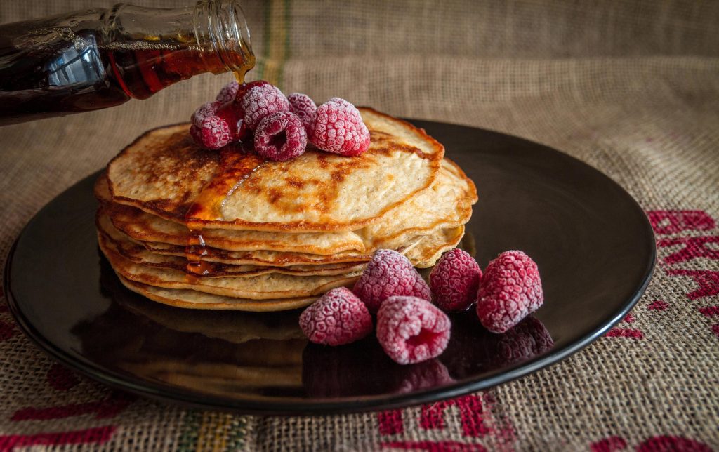 pancakes-with-berries