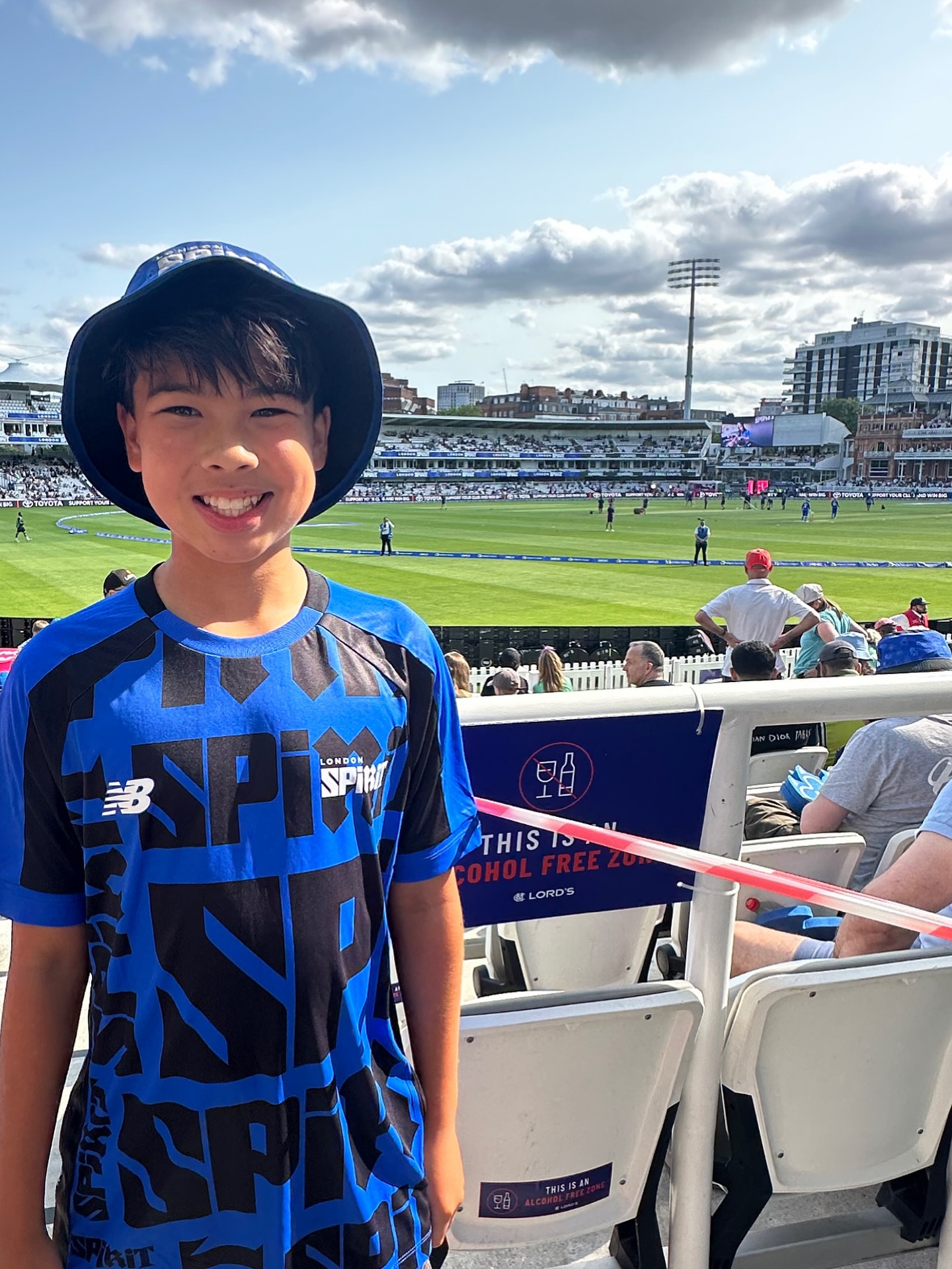 Opening game of @thehundred and M has kitted himself out with a brand new @londonspirit top! 

#londonspirit #thehundred #lordscricketground #cricketlover #cricket