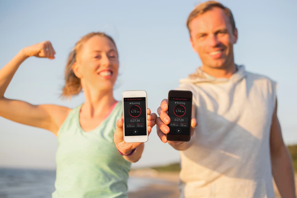 couple using fitness app