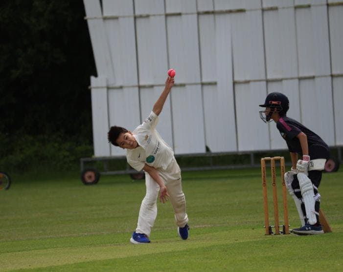 m playing cricket