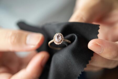 cleaning jewellery